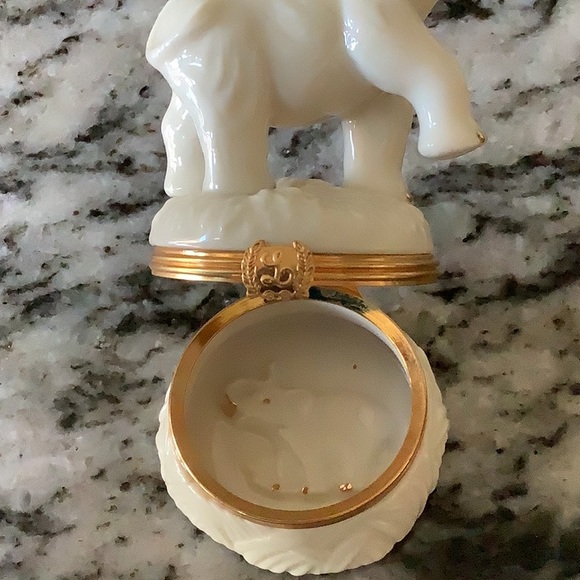 Lenox Trinket Box. GOOD LUCK ELEPHANT - Picture 5 of 6
